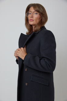 THE WOOL COAT