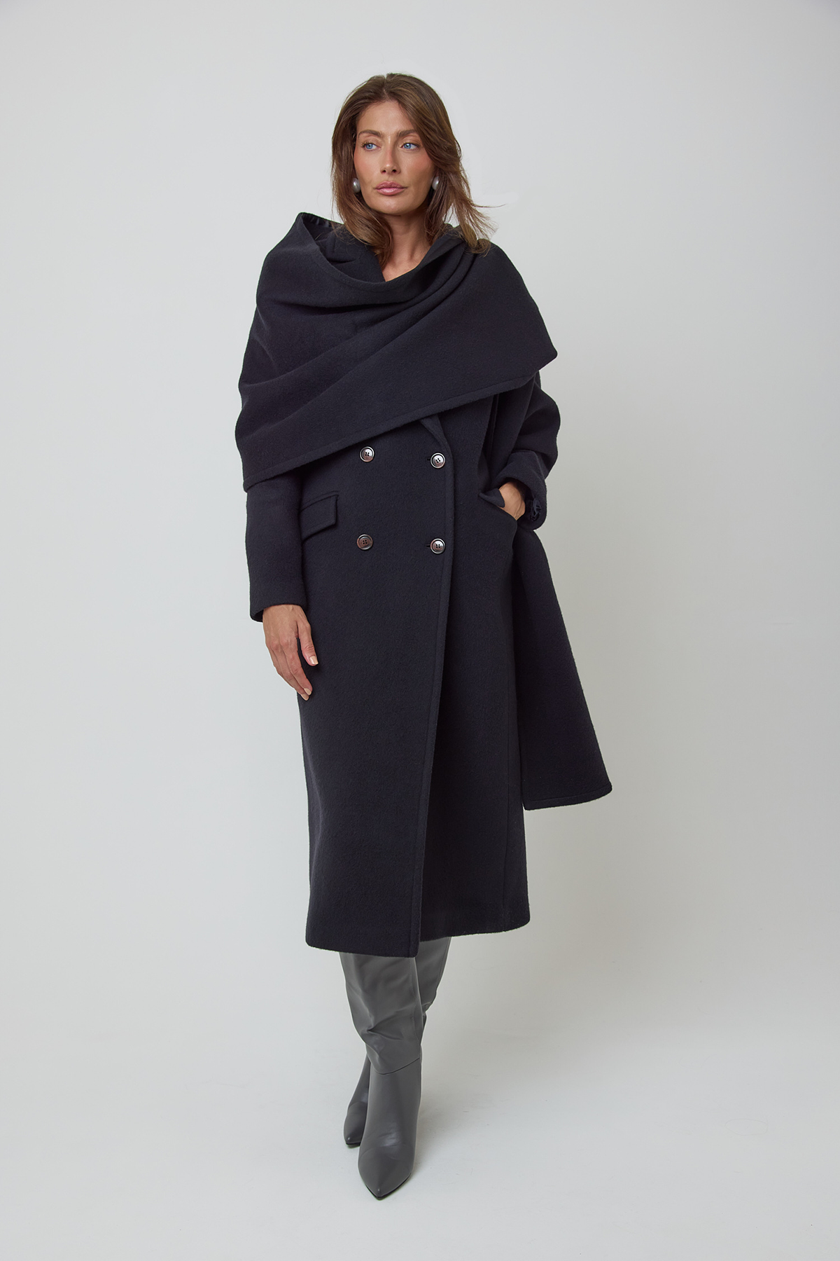 THE WOOL COAT