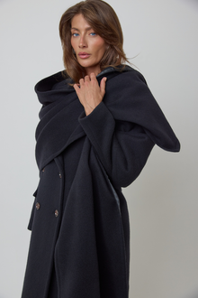 THE WOOL COAT