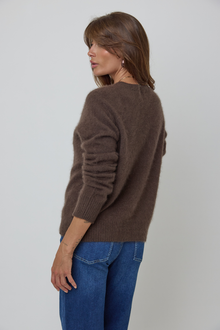 THE CASHMERE JUMPER