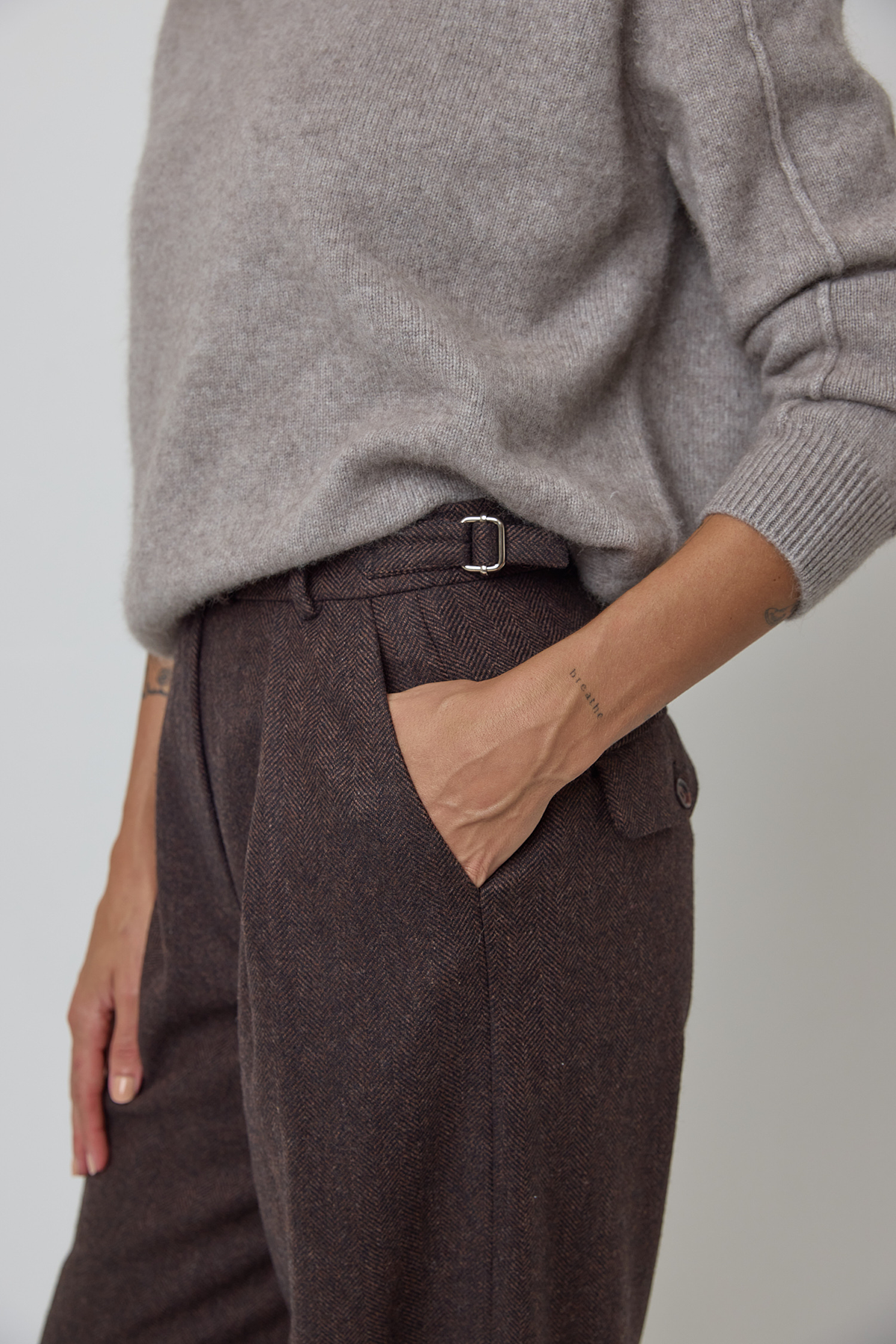 THE WOOL TROUSER