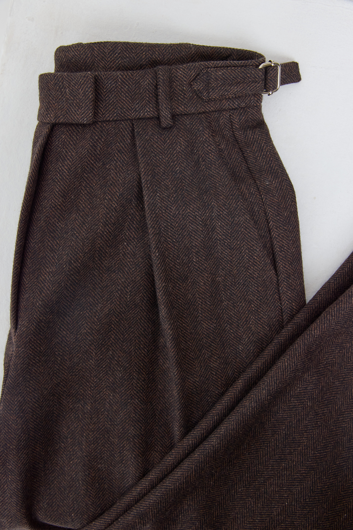 THE WOOL TROUSER